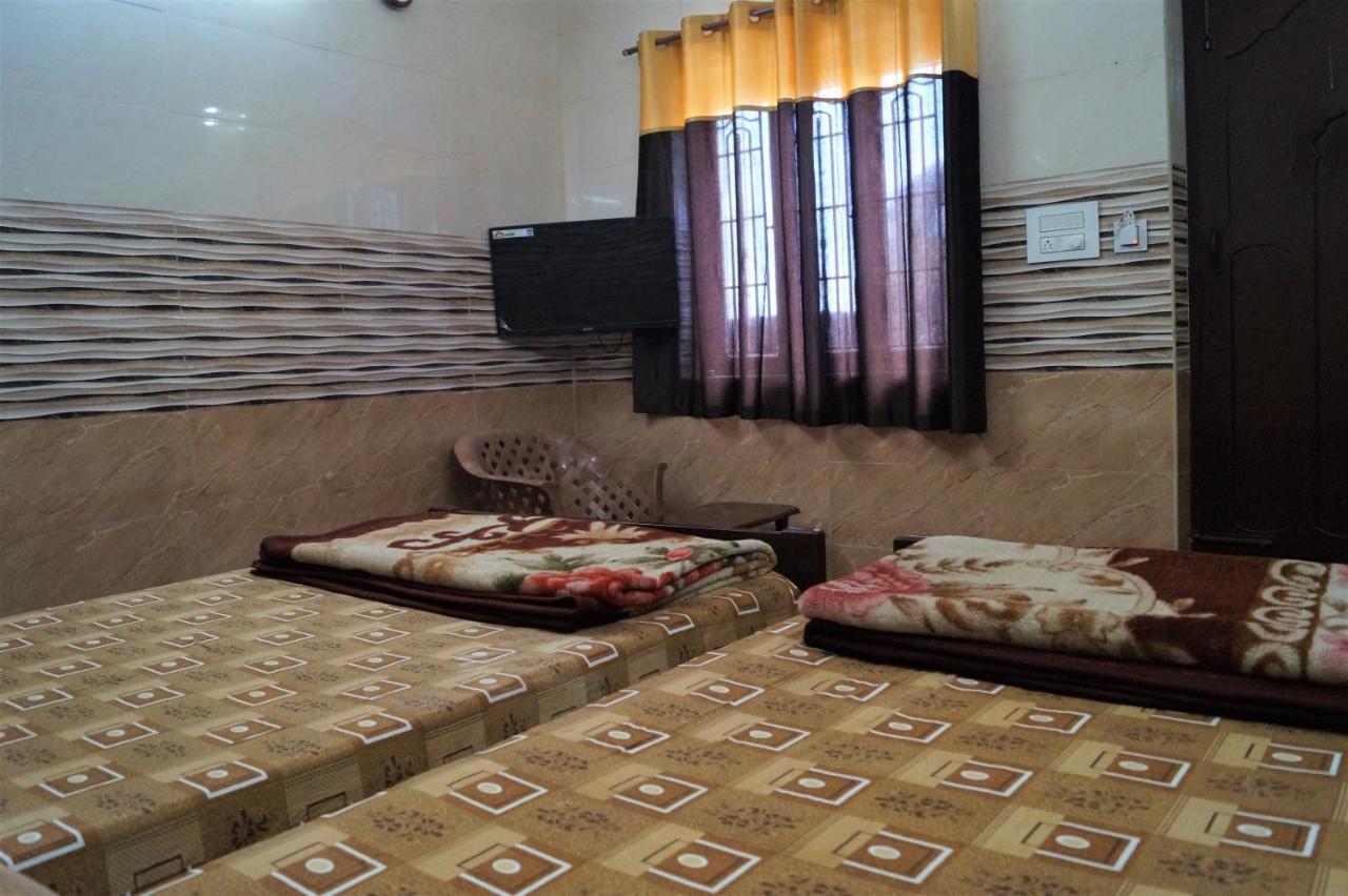 Wins Rooms Valparai Exterior photo
